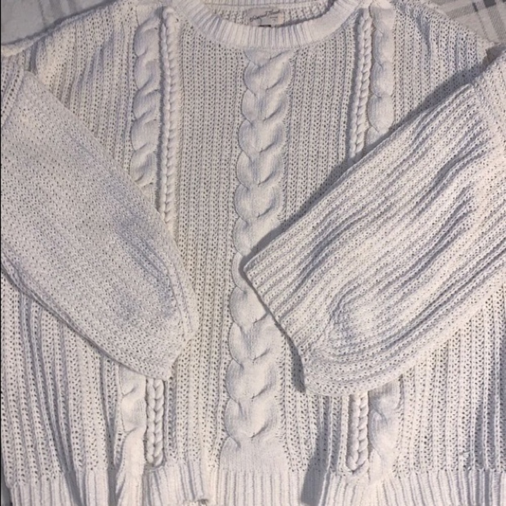 Universal Thread White Oversized Chunky Knit Sweater